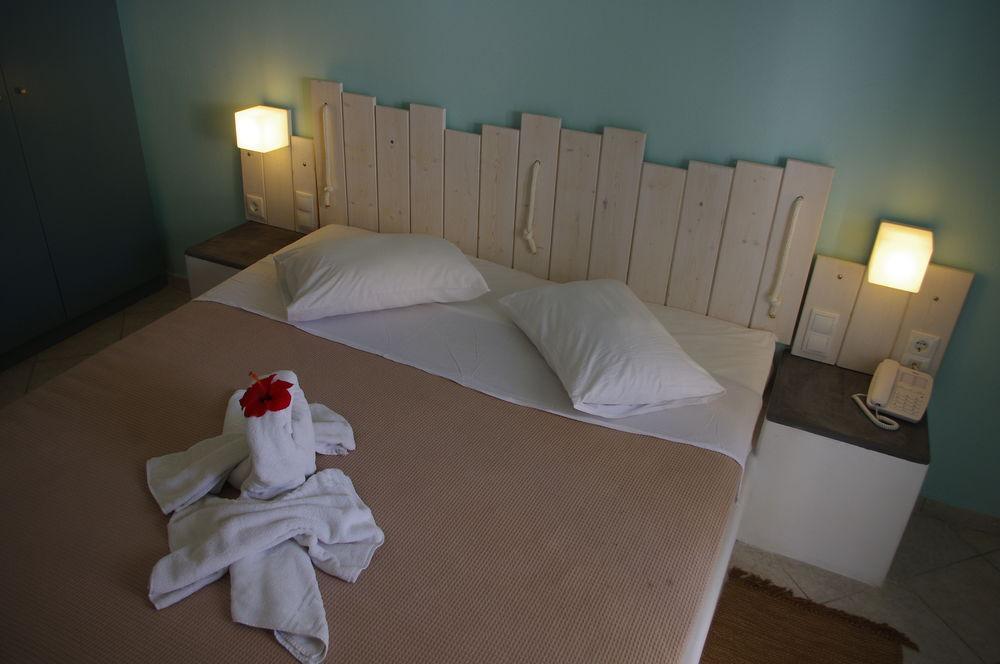 อลิทานา บูทิก โฮเต็ล ซานโตรินี Hotel คามารี ภายนอก รูปภาพ